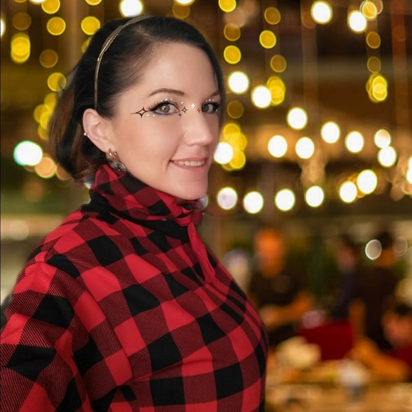 Meet your Posher, Jackie, Aka _Just_Jack_ - Picture 11 of 17